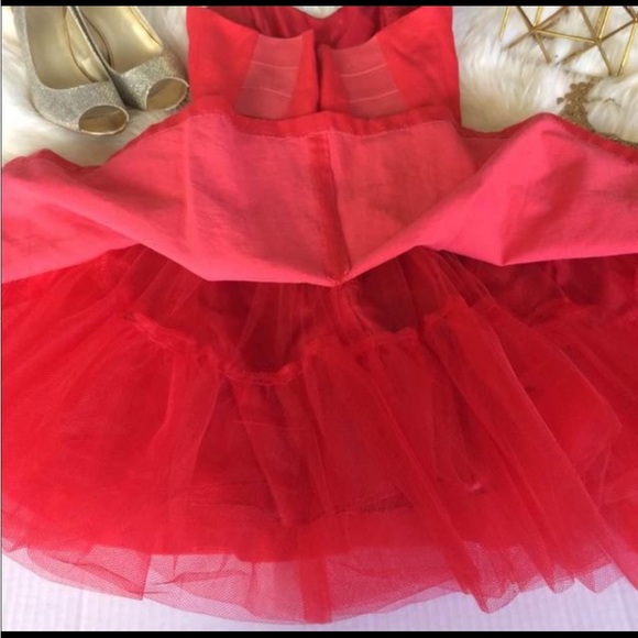 Vintage Red Strapless Tulle Party Dress, A-line and Tulle - Picture 2 of 5